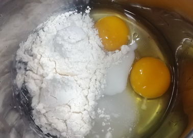 स्पंज केक मिश्रण के लिए सफेद से पीले रंग के खाद्य एमुल्सिफायर पाउडर फॉर्म फोमिंग एजेंट
